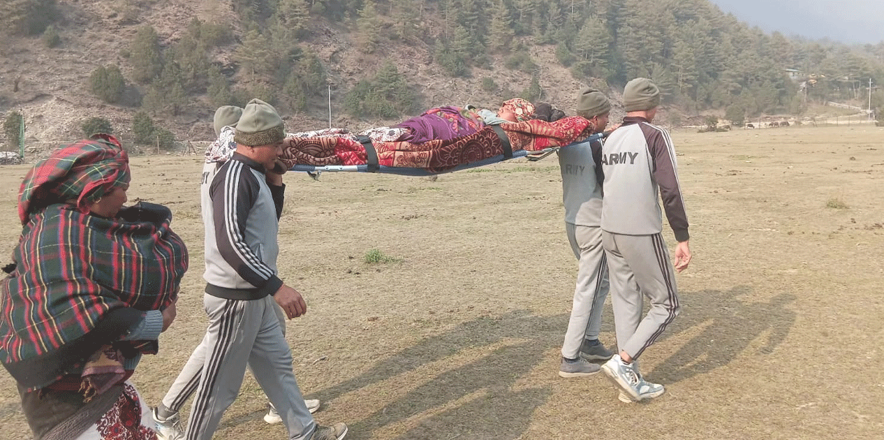 नेपाली सेनाद्वारा सुत्केरी महिलाको उद्धार