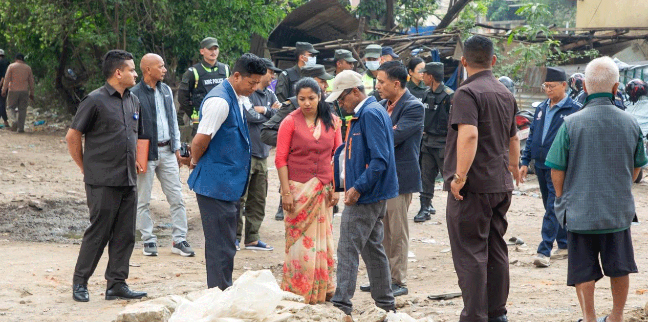 अव्यवस्थित बस्ती खाली गराइएको ठाउँको संरक्षणका लागि निकायगत समन्वय गर्न सुनिता डंगोलको निर्देशन