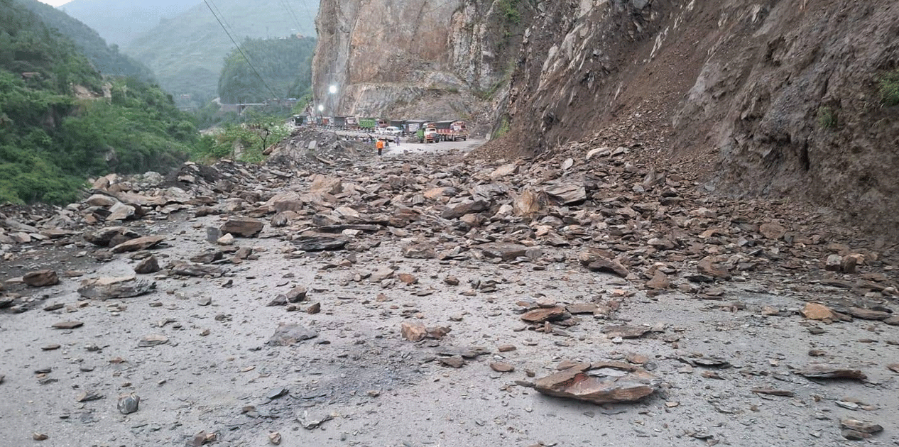 नारायणगढ-मुग्लिन सडक खुल्यो